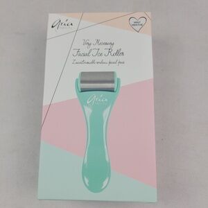 NIB Aria beauty verry neccisary facial ice roller - Mint